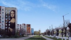 Никас Сафронов оценит граффити-репродукцию своей картины «Пик красоты» в Южноуральске