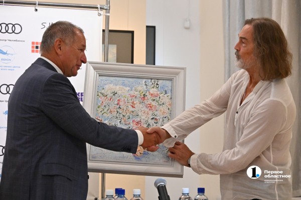 Золотопромышленник Константин Струков подарил Челябинску картину Никаса Сафронова