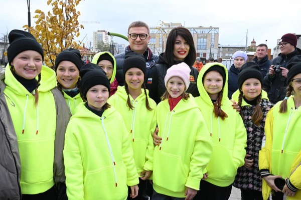 Алексей Текслер и Наталья Котова открыли новую набережную в Челябинске