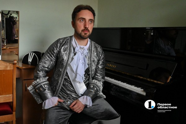 В Челябинском театре оперы и балета идут последние репетиции перед премьерой «Бала-маскарада» В Челябинском театре оперы и балета идут последние репетиции перед премьерой «Бала-маскарада»