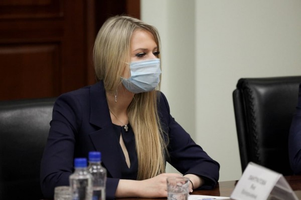 Алексей Текслер обсудил планы по работе с избранными депутатами Госдумы от Челябинской области Алексей Текслер обсудил планы по работе с избранными депутатами Госдумы от Челябинской области