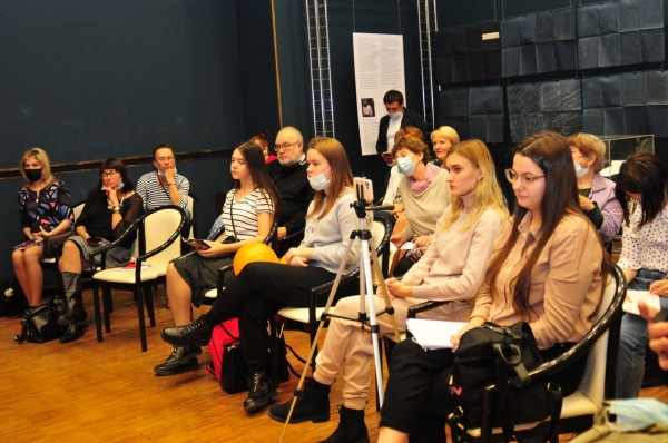 12 событий, которые нельзя пропустить на #РыжемФесте и Южноуральской книжной ярмарке 12 событий, которые нельзя пропустить на #РыжемФесте и Южноуральской книжной ярмарке