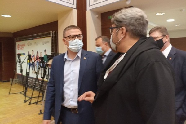 Алексей Текслер поприветствовал гостей и участников книжной ярмарки