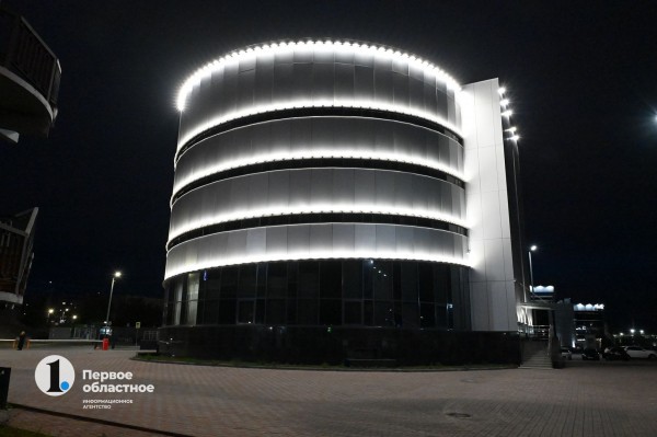 В вагоне челябинской электрички состоялась вечеринка от Long Fashion Weekend В вагоне челябинской электрички состоялась вечеринка от Long Fashion Weekend