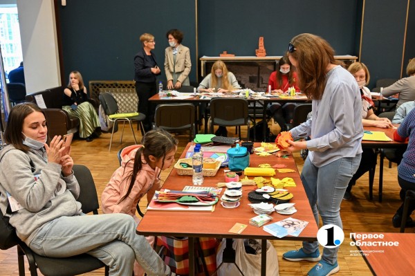 Книжная ярмарка и #Рыжийфест в Челябинске: как писатели искали читателей Книжная ярмарка и #Рыжийфест в Челябинске: как писатели искали читателей