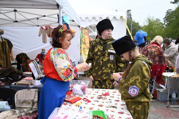 Как в Челябинске прошел юбилейный общественно-политический вернисаж Как в Челябинске прошел юбилейный общественно-политический вернисаж