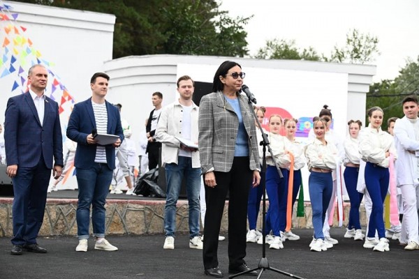 Как в Челябинске прошел юбилейный общественно-политический вернисаж Как в Челябинске прошел юбилейный общественно-политический вернисаж