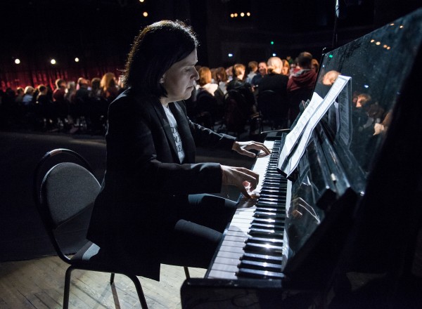 В Челябинске на фестивале Pulse II состоялся спектакль «Кто ты?»: без сюжета, без актеров, без зрителей