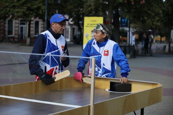 Спортсмены с инвалидностью продемонстрировали свои навыки в центре Челябинска 