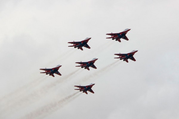 Жители Челябинска засняли воздушное шоу «Стрижей» ФОТО, ВИДЕО