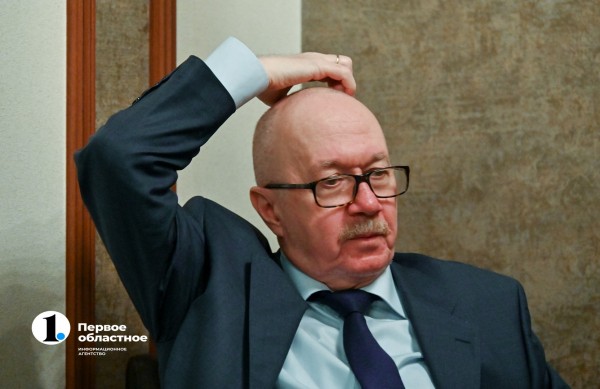 Денис Драгунский пишет роман «Подлинная жизнь Дениса Кораблева» Денис Драгунский пишет роман «Подлинная жизнь Дениса Кораблева»