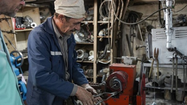 На Южном Урале умелец строит самолеты из подручных материлов На Южном Урале умелец строит самолеты из подручных материлов