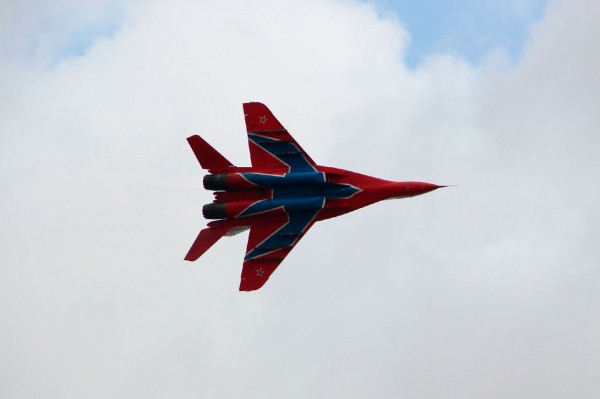 Жители Челябинска засняли воздушное шоу «Стрижей» ФОТО, ВИДЕО