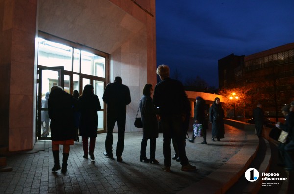 В театр по QR-кодам: «рабочая» система и «перегибы на местах»