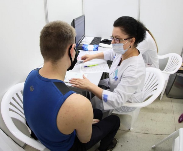 Челябинцы могут привиться от ковида во Дворце спорта “Юность” 