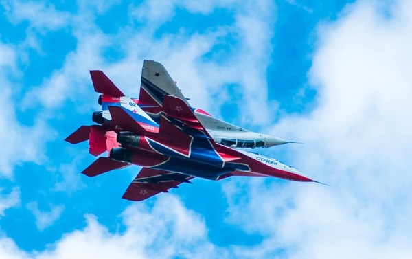 В Челябинске прошло авиашоу к юбилею филиала Военно-воздушной академии В Челябинске прошло авиашоу к юбилею филиала Военно-воздушной академии