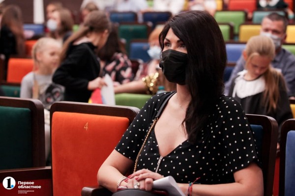 В Челябинске Дмитрий Маликов представил свой спектакль на сцене Детской филармонии В Челябинске Дмитрий Маликов представил свой спектакль на сцене Детской филармонии