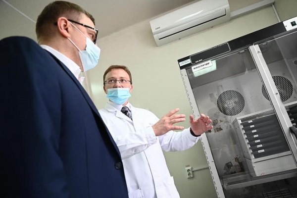 Сегодня Алексей Текслер посетил Челябинскую станцию переливания крови Сегодня Алексей Текслер посетил Челябинскую станцию переливания крови