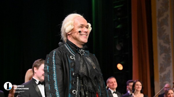 Максим Аверин выступил в Челябинске с рождественской сказкой «Щелкунчик» Максим Аверин выступил в Челябинске с рождественской сказкой «Щелкунчик»