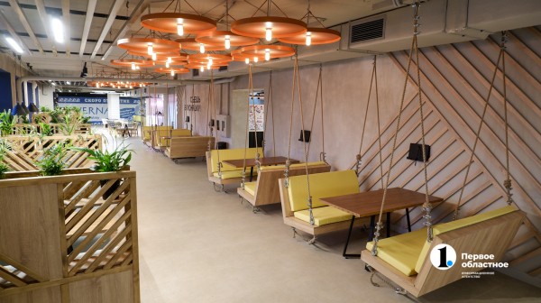 На набережной Челябинска запустили «Гастропарк». Репортаж из фуд‑молла На набережной Челябинска запустили «Гастропарк». Репортаж из фуд‑молла