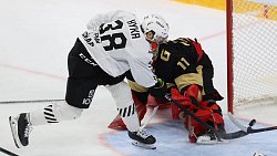 Хоккейный клуб «Трактор» одержал гостевую победу над «Авангардом» — 3:1