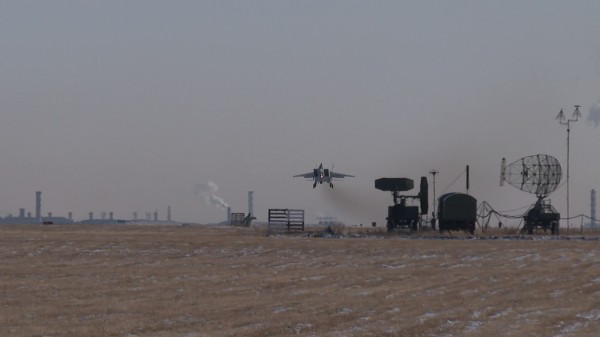 Тысячи литров в минуту: дозаправку самолетов устроили в небе над Челябинском Тысячи литров в минуту: дозаправку самолетов устроили в небе над Челябинском