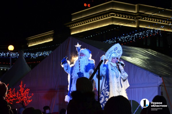 В Челябинске открыли Ледовый городок