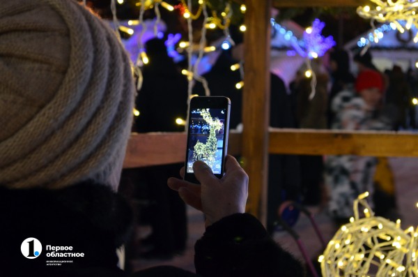 В Челябинске открыли Ледовый городок