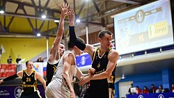 «Челбаскет» уступил с крупным счетом дома «Русичам» из Курска «Челбаскет» уступил с крупным счетом дома «Русичам» из Курска