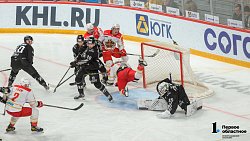 Хоккейный клуб «Трактор» одержал волевую домашнюю победу над китайским «Куньлунем» Хоккейный клуб «Трактор» одержал волевую домашнюю победу над китайским «Куньлунем»