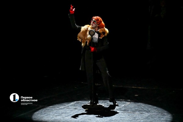 В челябинском Театре драмы состоялась премьера кабаре по мотивам «12 стульев» В челябинском Театре драмы состоялась премьера кабаре по мотивам «12 стульев»