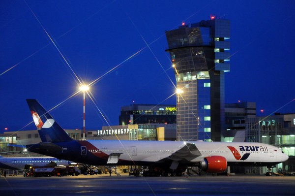 Десятки челябинцев вместо Турции рискуют встретить новый год в аэропорту Кольцово