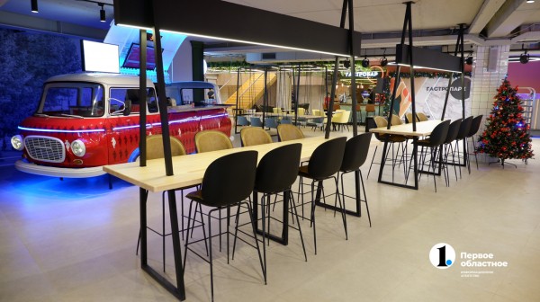 На набережной Челябинска запустили «Гастропарк». Репортаж из фуд‑молла На набережной Челябинска запустили «Гастропарк». Репортаж из фуд‑молла