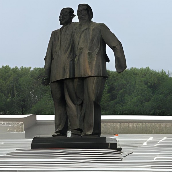 Город глазами Дали: показываем, как нейросеть DALL‑E рисует Челябинск