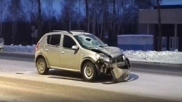 Пешеход погиб под колесами автомобиля в Челябинске ВИДЕО Пешеход погиб под колесами автомобиля в Челябинске ВИДЕО