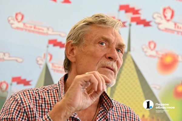 Александр Михайлов: «„Любовь и голуби“ ругали за издевательство над русским народом» Александр Михайлов: «„Любовь и голуби“ ругали за издевательство над русским народом»