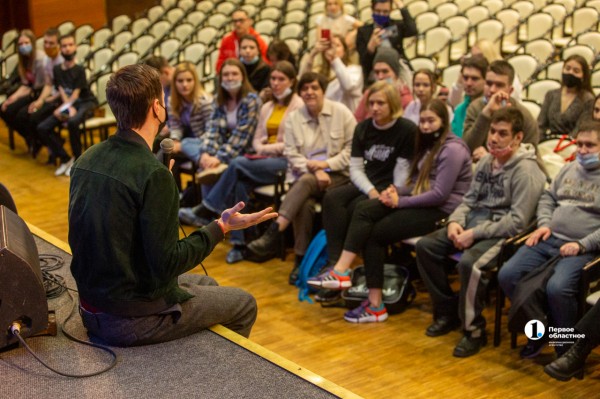 Иван Абрамов: «Я окружил себя смехом, потому что мне страшно в тишине»