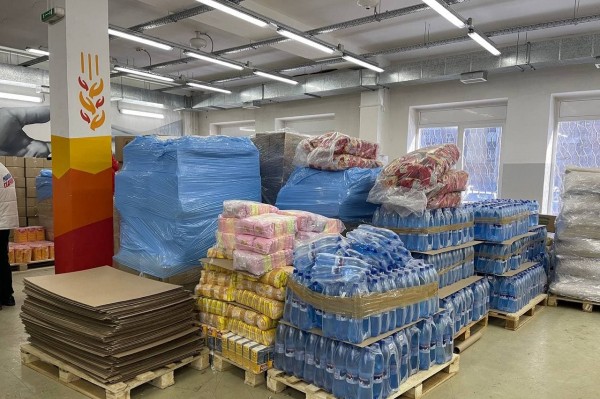 Новый рейс гуманитарной помощи отправили из Челябинска для переселенцев из Донбасса