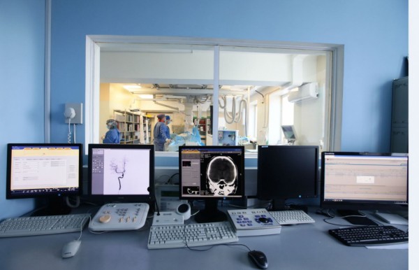 В Челябинске нейрохирурги провели сразу 8 операций на головном мозге