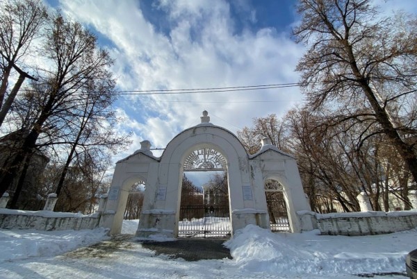 Сохранить наследие: как идет реставрация знаменитого Белого дома в Кыштыме