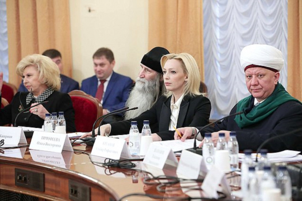 «В России не забыли уроки Второй Мировой»: в Госдуме обсудили, как противостоять фашизму «В России не забыли уроки Второй Мировой»: в Госдуме обсудили, как противостоять фашизму