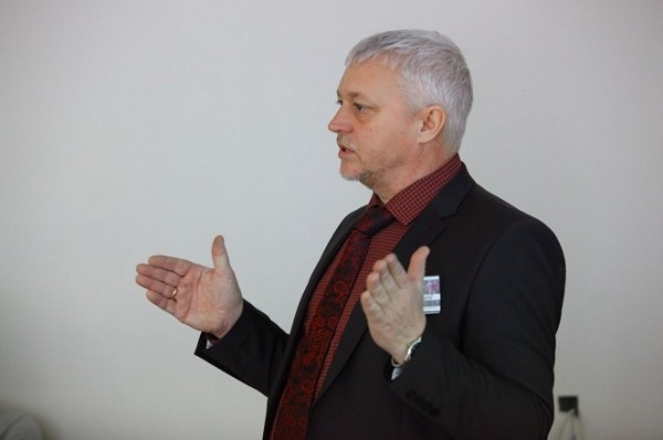 Почему в Челябинске нужно сажать меньше деревьев? Почему в Челябинске нужно сажать меньше деревьев?